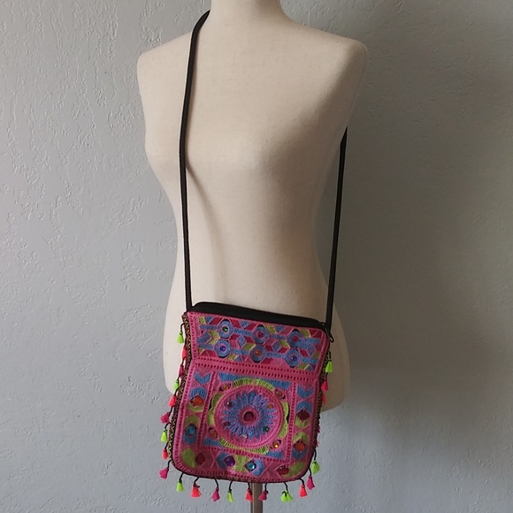 Indian embroidered crossbody purse - Picture 3 of 9